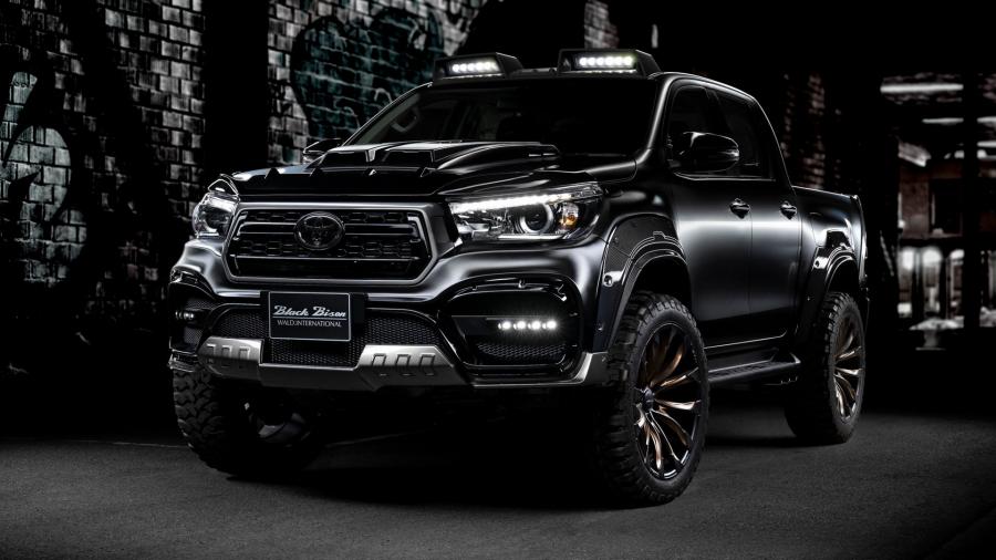  Toyota Hilux Double Cab Black Bison by Wald 2020 года  (фото 1 из 11)